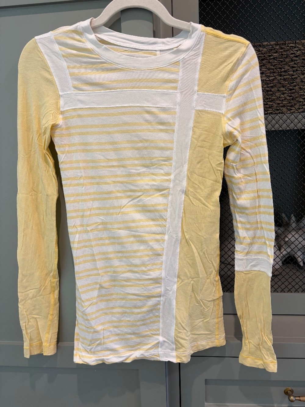 Lululemon Long Sleeve Tee Size 4